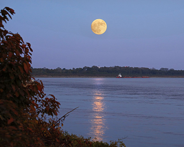 Arkansas Moonrise